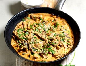 100 G Beef and Rice with Cream Sauce (Mixture)