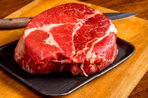 100 G Beef Chuck (Blade Roast, Trimmed to 1/2" Fat, Prime Grade, Cooked, Braised)