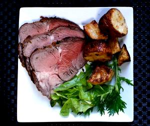 100 G Beef Chuck (Blade Roast, Trimmed to 1/8" Fat, Cooked, Braised)