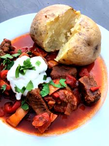 100 G Beef Goulash with Potatoes