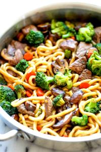 100 G Beef, Noodles and Vegetables (Mixture)
