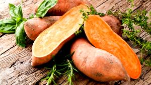 100 G Boiled Sweetpotato (with Peel, Fat Not Added in Cooking)