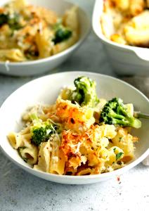 100 G Broccoli Casserole (Broccoli Noodles, and Cream Sauce)