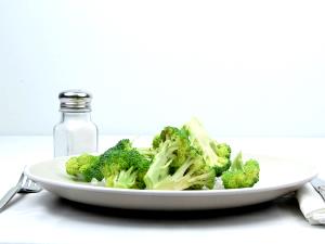 100 G Broccoli (Spears, Without Salt, Frozen, Drained, Cooked, Boiled)