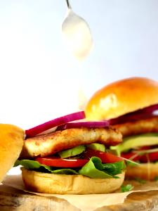 100 G Cheeseburger with Mayonnaise or Salad Dressing on Bun