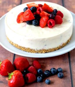 100 G Cheesecake with Fruit