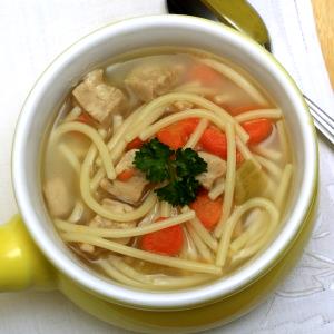 100 G Chicken Noodle with Celery and Carrots Soup