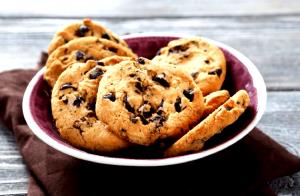 100 G Chocolate Chip Cookies (Lower Fat)