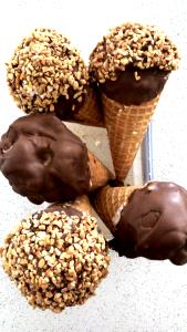 100 G Chocolate Covered Ice Cream Cone with Nuts (Flavors Other Than Chocolate)