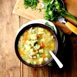 100 G Chunky Chicken Vegetable with Potato and Cheese Soup