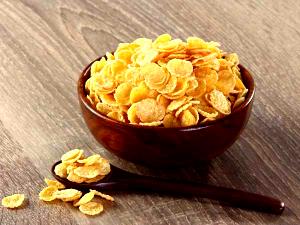 100 G Corn, Whole Wheat and Rolled Oats Cereal (Presweetened)