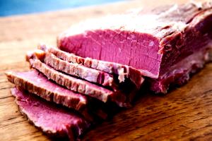 100 G Corned Beef Brisket (Cured, Cooked)