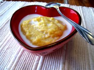 100 G Cornmeal Mush made with Milk