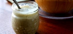 100 G Creamy Dressing (Made with Sour Cream and/or Buttermilk and Oil, Reduced Calorie, Cholesterol-Free)