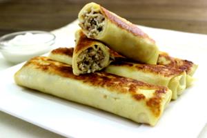 100 G Crepe filled with Beef, Pork, Fish and/or Poultry