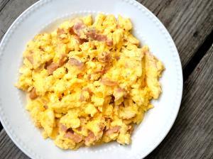 100 G Egg Omelet or Scrambled Egg with Ham or Bacon