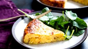 100 G Egg Omelet or Scrambled Egg with Potatoes and/or Onions (Tortilla Espanola, Traditional Style Spanish Omelet)