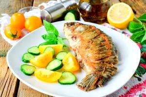 100 G Fried Floured or Breaded Carp