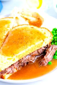 100 G Fried Roast Beef Sandwich Dipped in Egg (with Gravy and Spread)