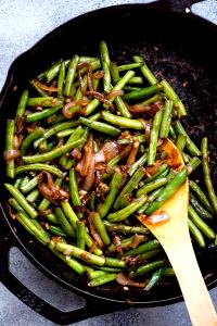 100 G Green String Beans with Onions (Fat Added in Cooking)