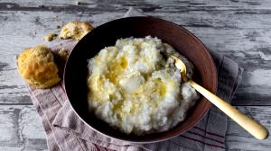 100 G Grits with Cheese (Fat Not Added in Cooking)