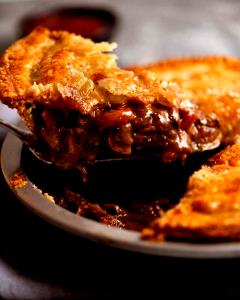 100 G Italian Pie with Meat