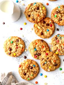 100 G Marshmallow and Peanut Butter Cookie with Oat Cereal