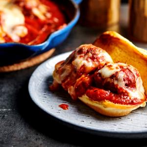 100 G Meatball and Spaghetti Sauce Submarine Sandwich