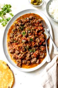 100 G Mexican Style Beef Stew with Chili Peppers (Carne Guisada Con Chile)