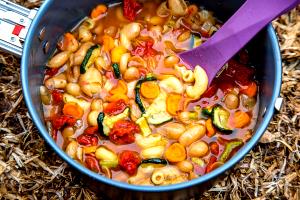 100 G Minestrone Soup (with Equal Volume Water, Dehydrated)