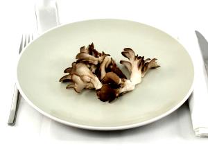 100 G Mushrooms (Drained Solids, Canned)
