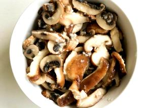 100 G Mushrooms (with Salt, Drained, Cooked, Boiled)