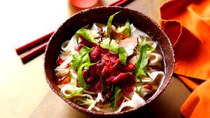 100 G Oriental Style Beef and Rice Noodle Soup (Vietnamese Pho Bo)