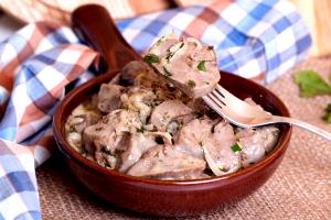 100 G Pork Tongue (Cooked, Braised)