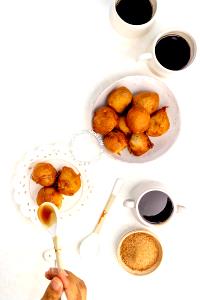 100 G Puerto Rican Style Air Filled Fritter or Fried Puff without Syrup (Bunuelos De Viento)