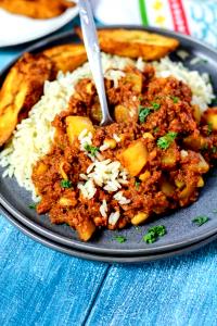 100 G Puerto Rican Style Corned Beef with Tomato Sauce and Onion