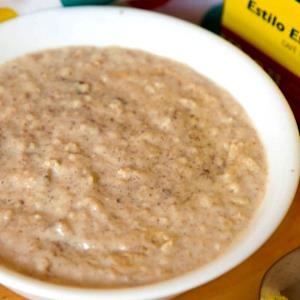 100 G Puerto Rican Style Oatmeal (made with Evaporated Milk and Sugar)