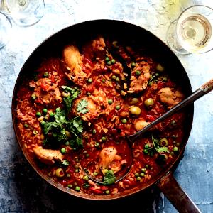 100 G Puerto Rican Style Soupy Rice Mixture with Chicken and Potatoes