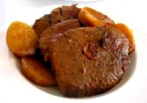 100 G Puerto Rican Style Stuffed Pot Roast (Larded Meat) (Carne Mechada Con Papas Boliche)