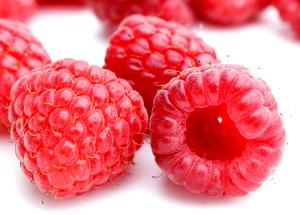 100 G Raspberries in Heavy Syrup (Cooked or Canned)