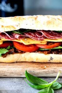 100 G Salami and Cheese Sandwich with Lettuce and Spread