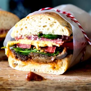 100 G Salami Sandwich with Spread