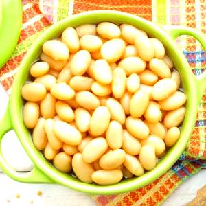 100 G Small White Beans (Mature Seeds, with Salt, Cooked, Boiled)