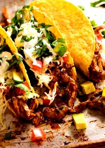 100 G Soft Taco with Chicken, Cheese, Lettuce, Tomato and Sour Cream