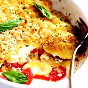 100 G Summer Squash Casserole with Tomato and Cheese