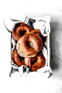 100 G Toasted Bagel with Raisins