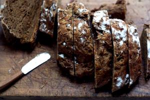 100 G Toasted Black Bread