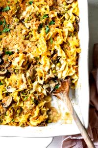 100 G Tuna Noodle Casserole with Cream or White Sauce
