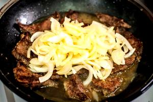100 G Veal Liver (Cooked, Pan-Fried)