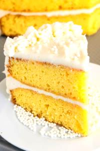 100 G Yellow Cake Mix with Icing (Egg Yellows and Water Added)